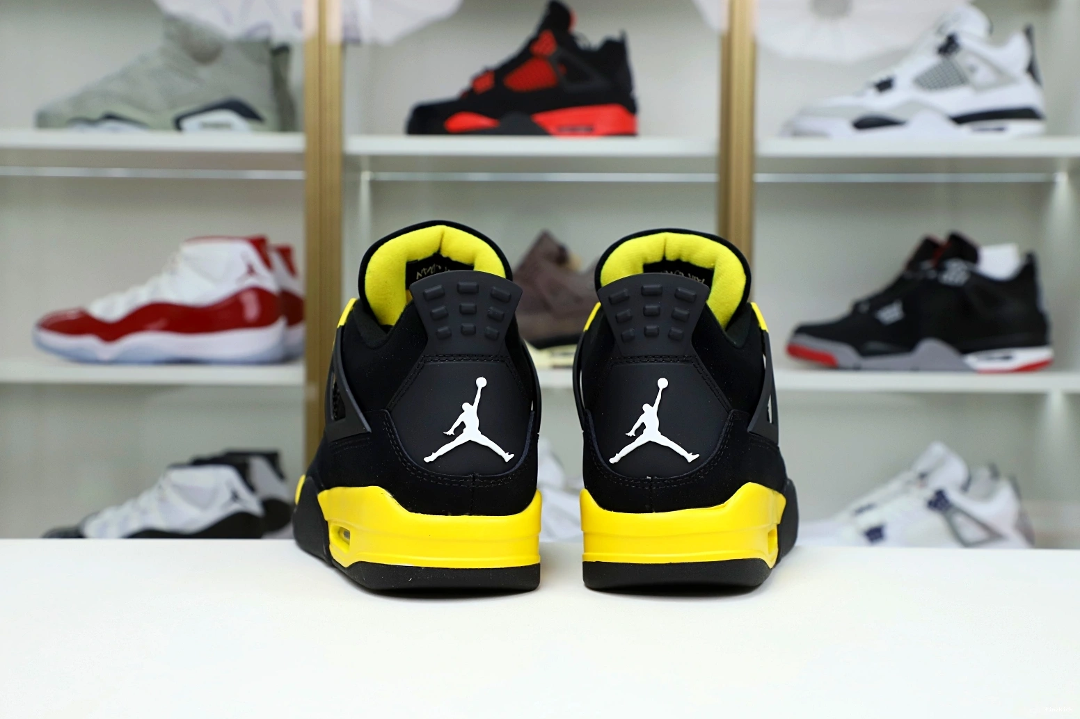 Air Jordan  Jordan4 2023 thunder 0926